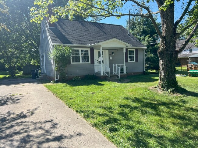 Primary Photo - 238 Adams St