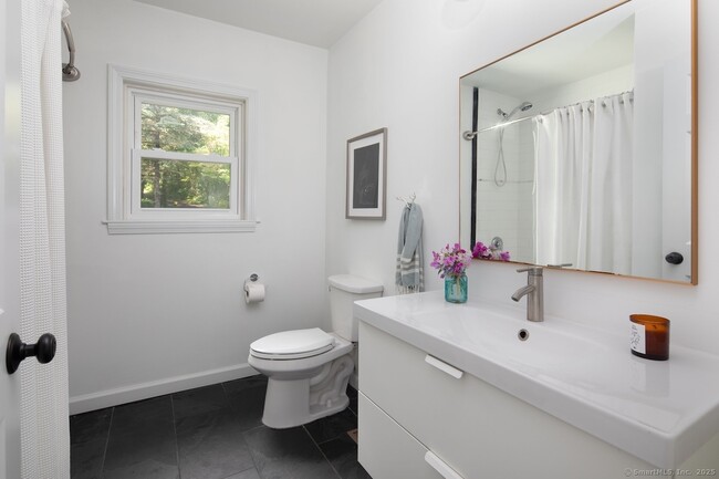 Building Photo - 107 CT-126