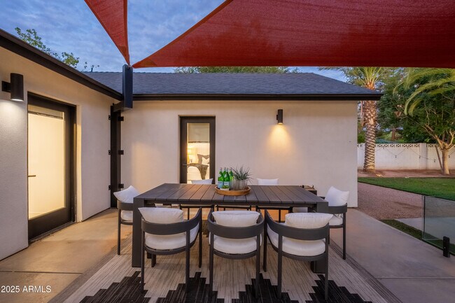 Building Photo - 4421 E Earll Dr