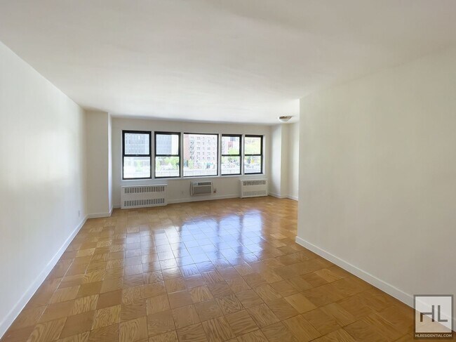 Building Photo - 236 E 36th St