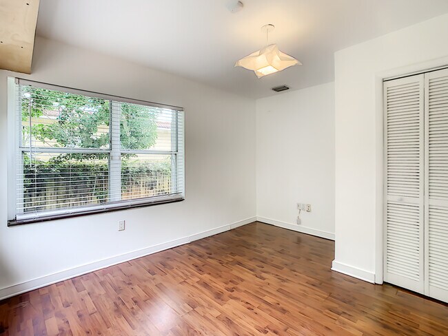 Building Photo - 160 NW 101st St