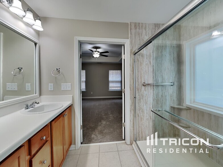 Building Photo - 223 Brookhaven Ct