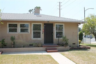 Building Photo - 1613 W Victory Blvd