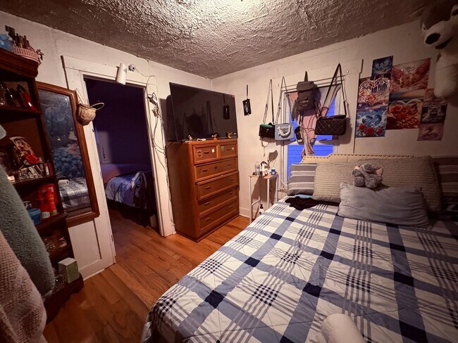 Building Photo - Fantastic 4 Bedroom Single Family House for Rent in Asbury Park!