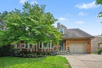 Building Photo - 510 E Pokagon St