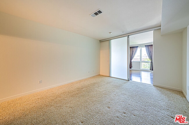 Building Photo - 1234 Wilshire Blvd