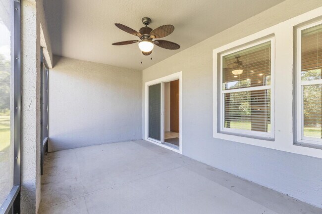 Building Photo - CLOSE TO EVERYTHING!