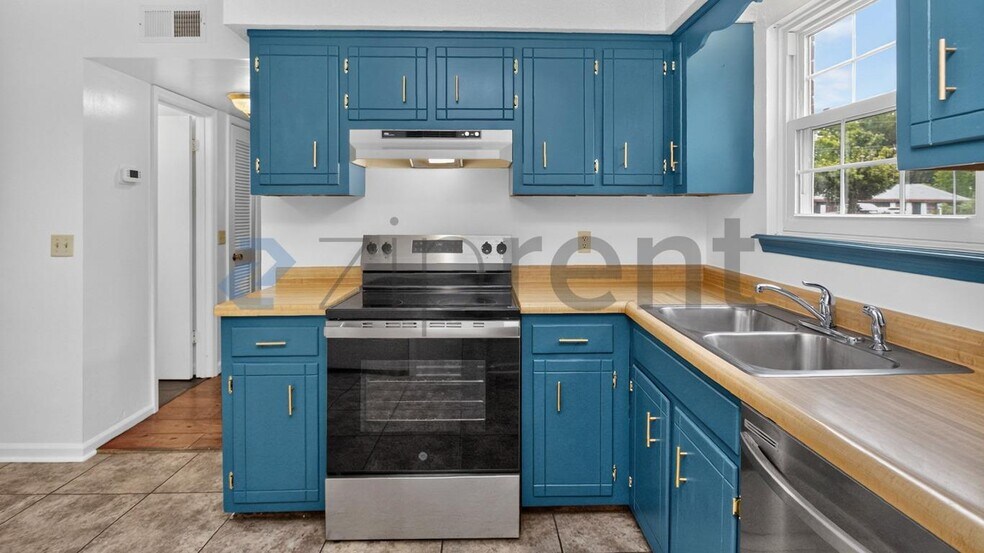 Building Photo - 628 Netherlands Dr