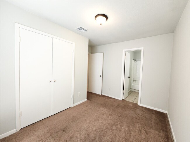 Building Photo - 8848 Kempwood Dr