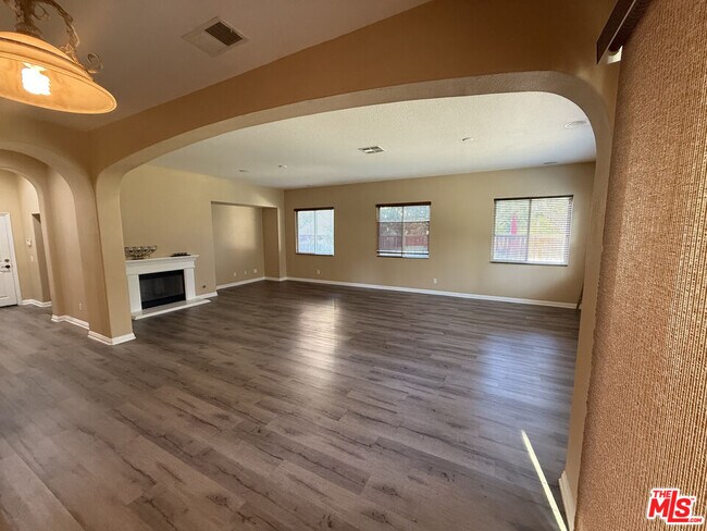 Building Photo - 15725 Glendon Creek Ct