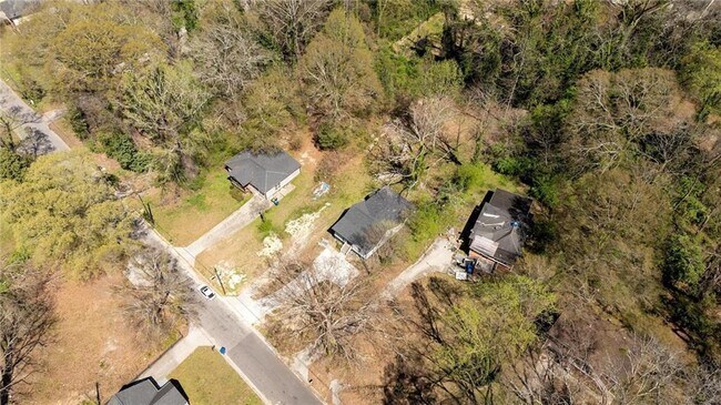 Building Photo - 665 S Eugenia Pl NW