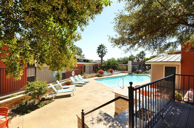 Interior Photo - Easton Hills