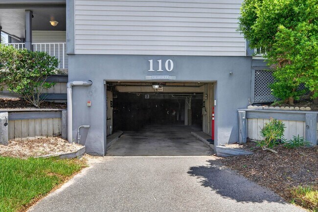 Building Photo - 110 Ocean Hollow Ln