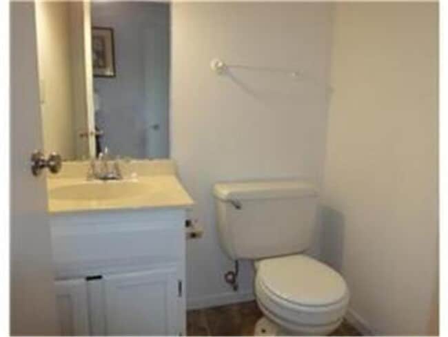 Building Photo - 1730 Merrimac Ln N