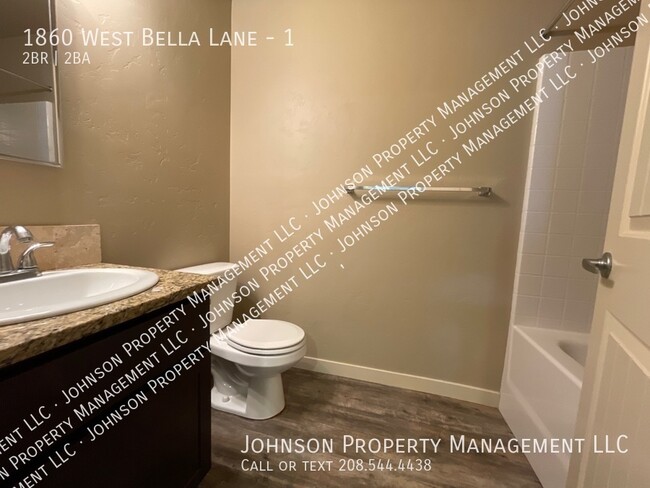 Building Photo - 1860 W Bella Ln