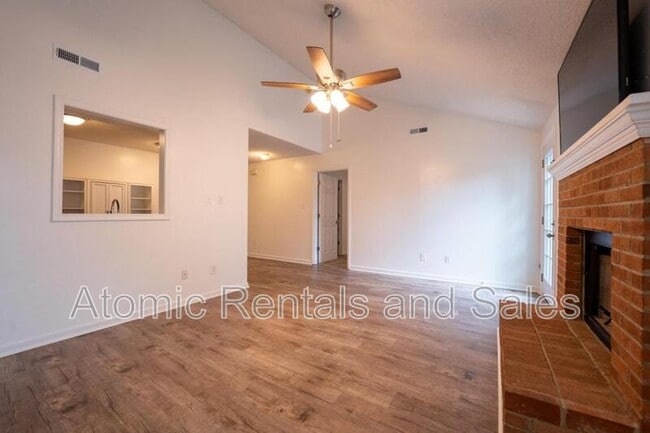 Building Photo - 7933 Dighton Way