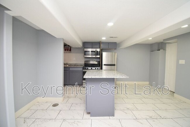 Building Photo - 33 E Cleveland Ave