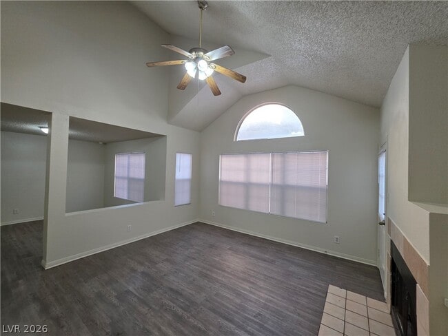 Building Photo - 6561 Avon Ct