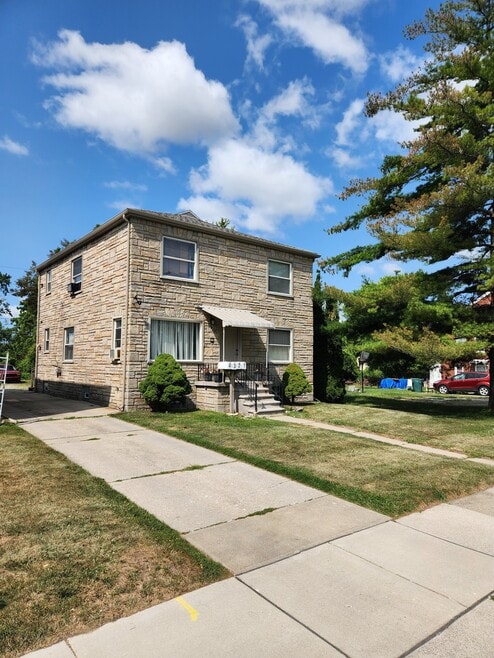 Building Photo - 24920 Outer Dr W