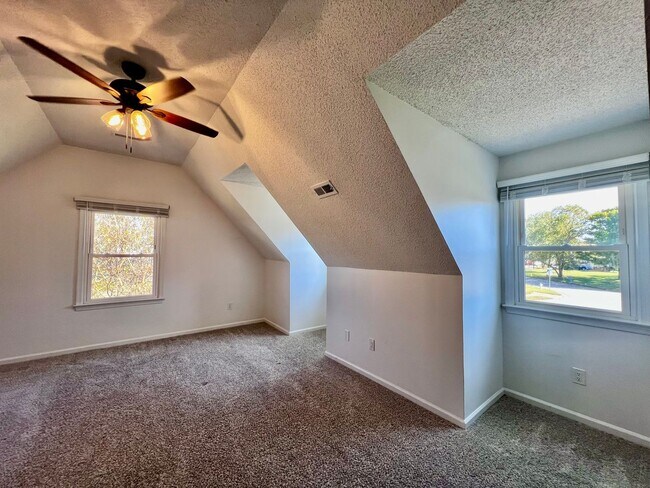 Building Photo - Beautiful home in the desirable Wellington...