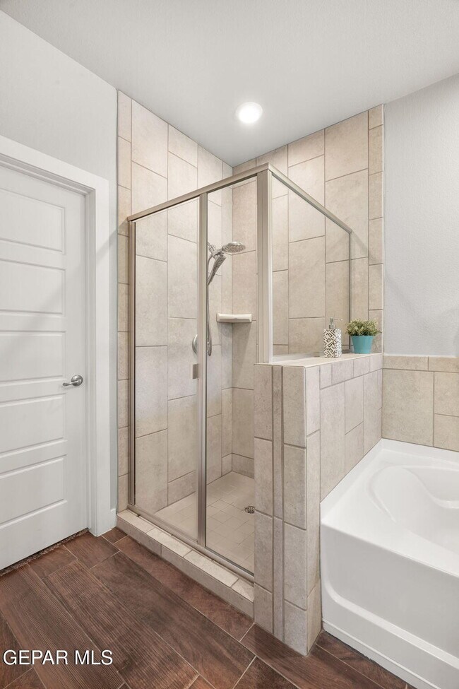 Building Photo - 14820 Mike a Mendoza Ave