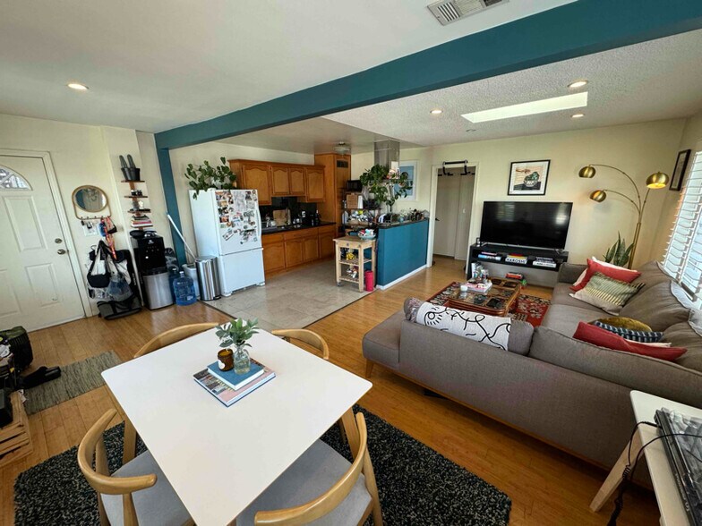 Building Photo - 1630 Griffith Park Blvd