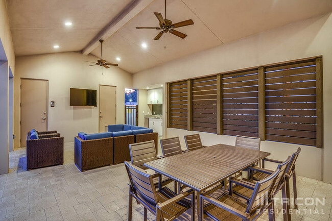 Building Photo - 6865 Citrus Creek Ln