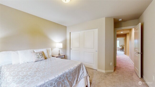 Building Photo - 13101 NE 84th St