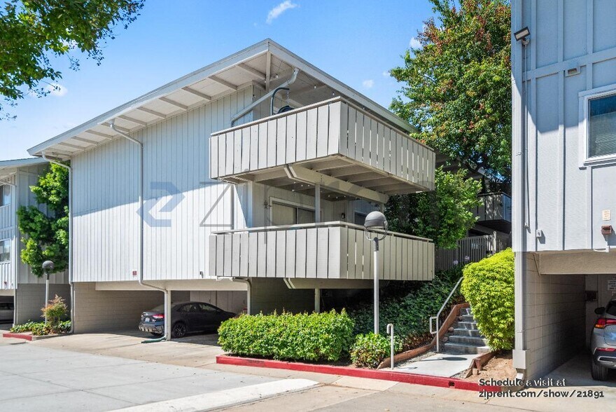 Building Photo - 255 S Rengstorff Ave