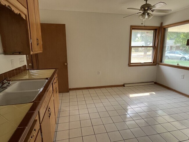 Building Photo - 4196 N Colgate Cir