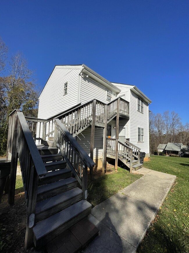 Building Photo - 111 McBrandon Dr