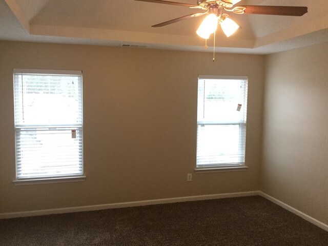 Building Photo - 4897 Bryant Dr
