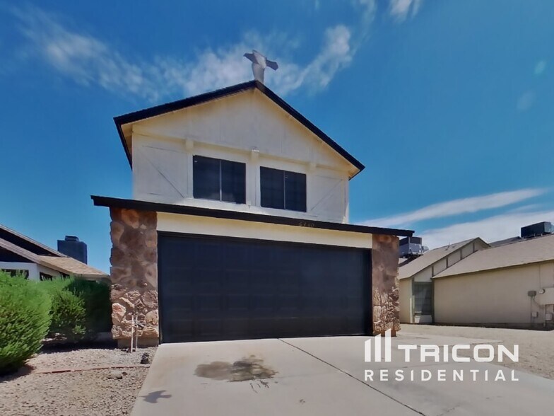 Primary Photo - 6340 W Mercer Ln