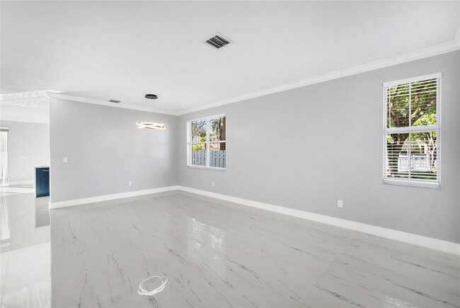 Building Photo - 15580 SW 49th Ct