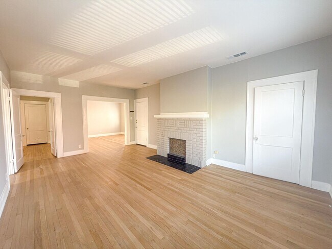 Building Photo - 1410-1412 Kings Highway