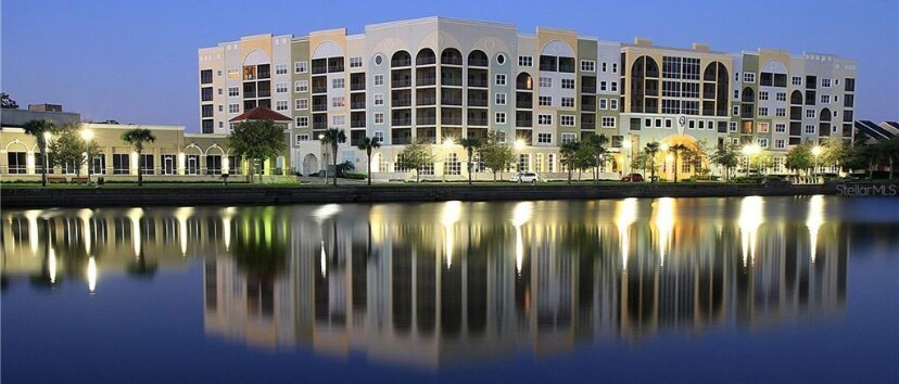 Gateway at Riverwalk - 225 W Seminole Blvd