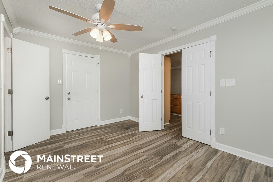 Building Photo - 7213 Organdy Dr N