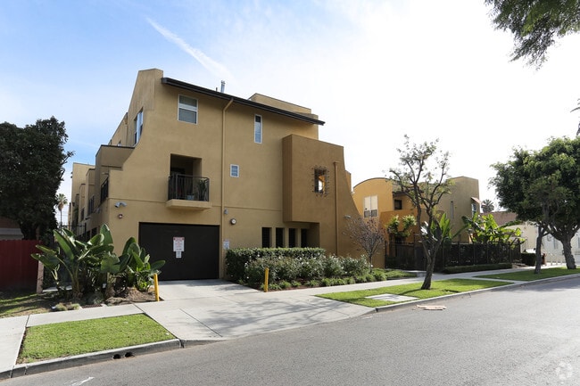 Building Photo - Tolton Court