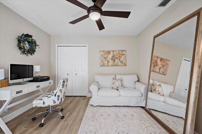 Building Photo - 4 Ironwood Way N