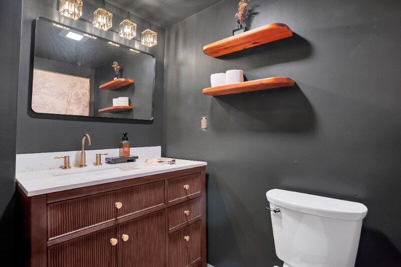 Building Photo - 121 W Hall St