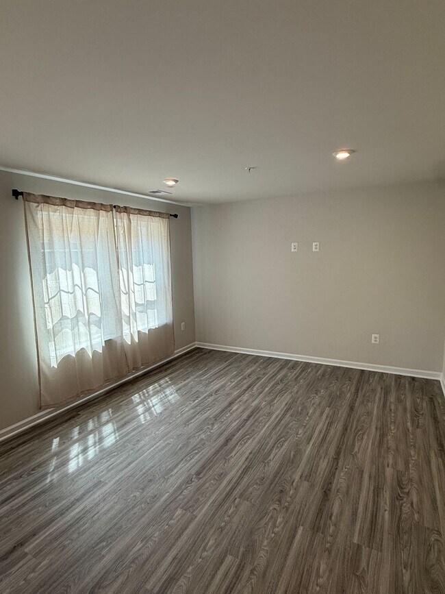 Building Photo - Luxury 3BR Townhome in Shipley Homestead | Quartz Kitchen, Fireplace & 2-Car Garage