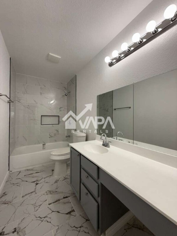 Building Photo - 7922 Cherry Glade