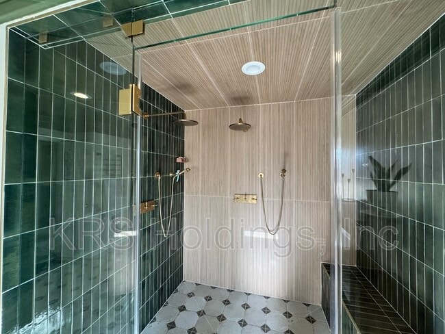 Building Photo - 159 Sanford Ferry Ct