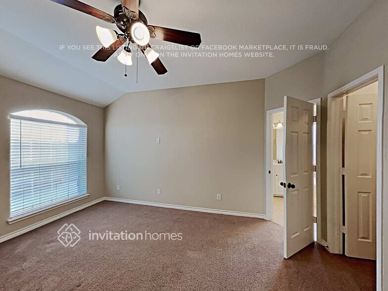 Building Photo - 830 Randall Rd