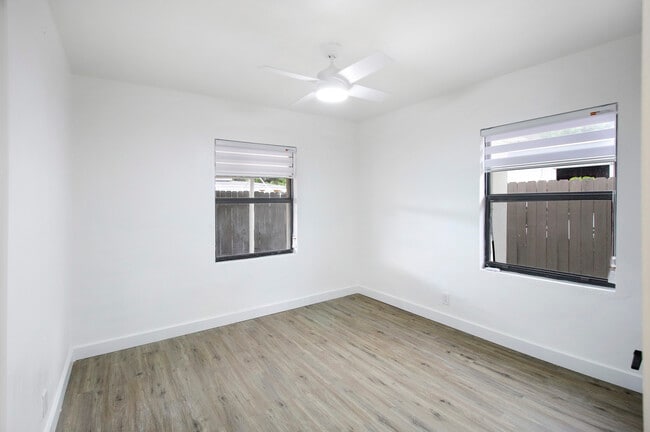 Building Photo - 800 NW 101st St