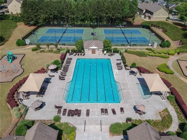 Building Photo - 515 Village Arbor Park NW