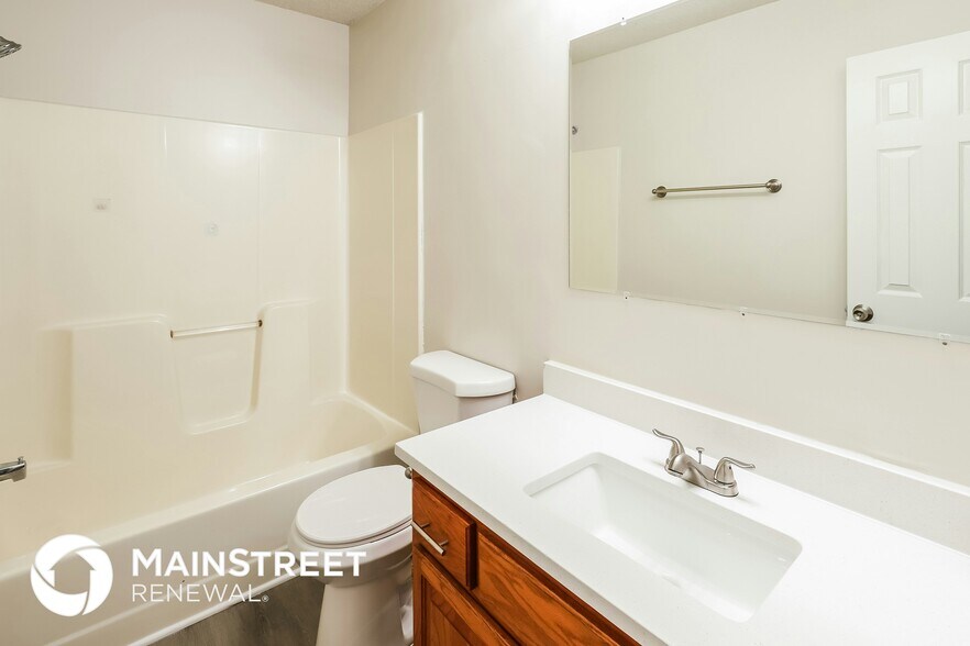 Building Photo - 1495 NW Yankee Dr