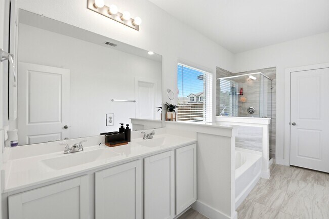 Building Photo - 4821 Magnolia Spgs Dr