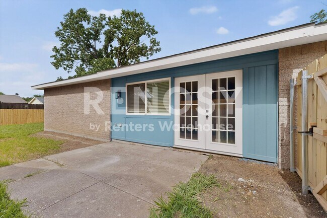 Building Photo - Carrollton GEM Ready For Move-in  ****Rent Concession - 2nd Month Free****