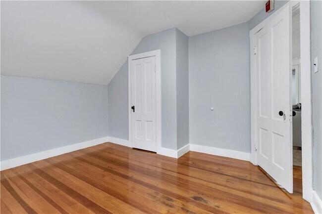 Building Photo - 244 Paradis Ave